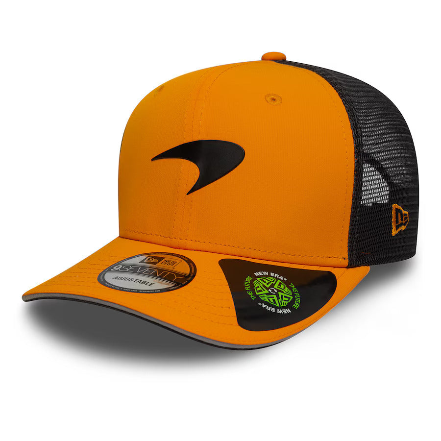 McLaren Racing F1 Team 2025 9Seventy Kasket Stretch Snap Voksne - Papaya